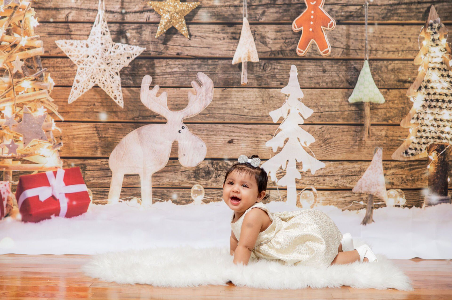 Baby Christmas Photo shoot | Cute Baby Christmas Photos NYC | Creative Holiday Baby Photos New York | NYC Christmas Photoshoots with Props | Professional Family Christmas Photo | Baby Christmas Photography Queens Long Island Brooklyn Bronx New York