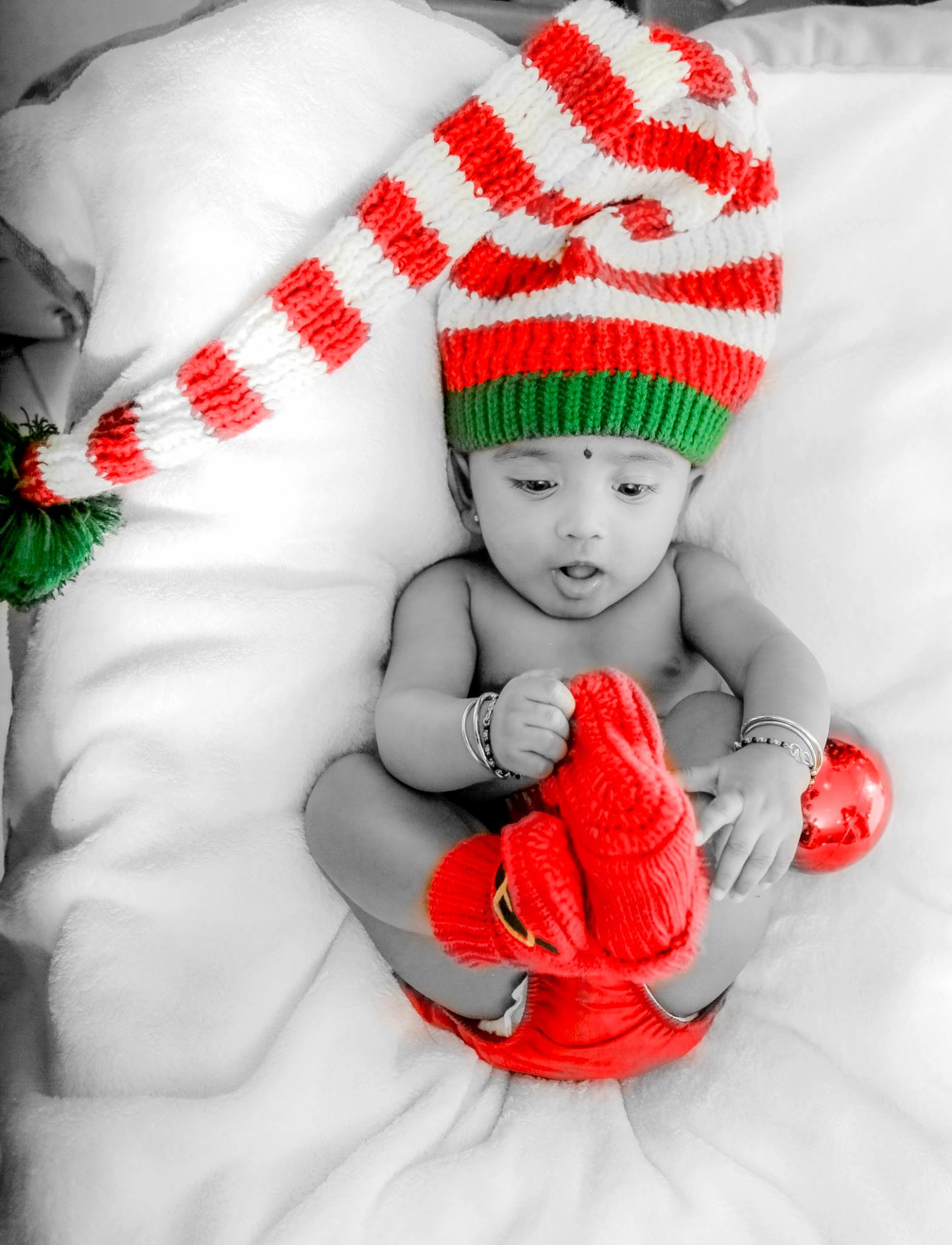 Baby Christmas Photo shoot | Cute Baby Christmas Photos NYC | Creative Holiday Baby Photos New York | NYC Christmas Photoshoots with Props | Professional Family Christmas Photo | Baby Christmas Photography Queens Long Island Brooklyn Bronx New York