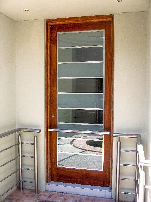 Grapedoor Custom made glass door Stacked design