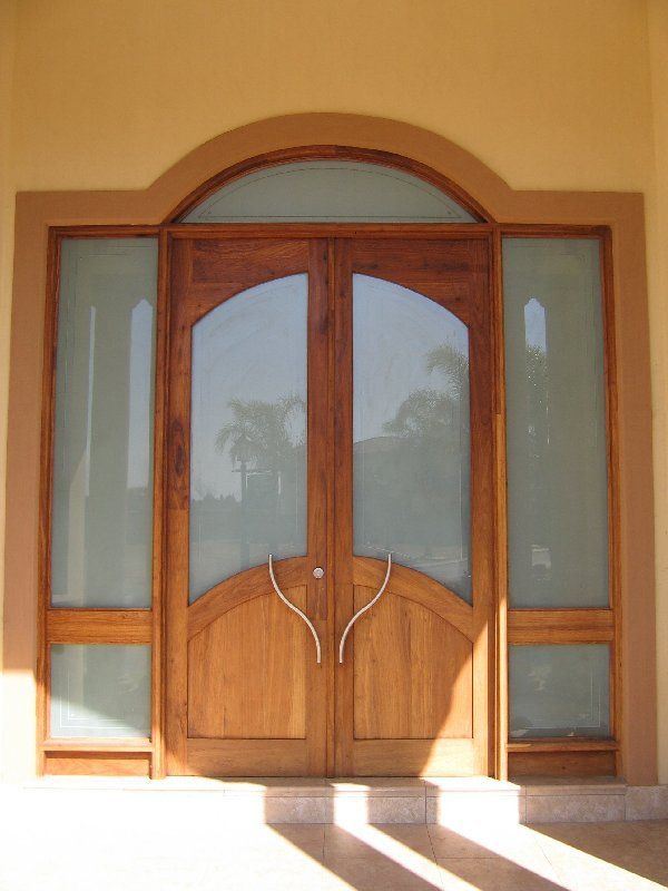 Grapedoor Custom made sandblasted glass door Manor design
