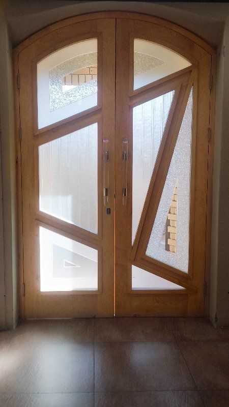 Grapedoor Custom made glass door with a-symmetrical design