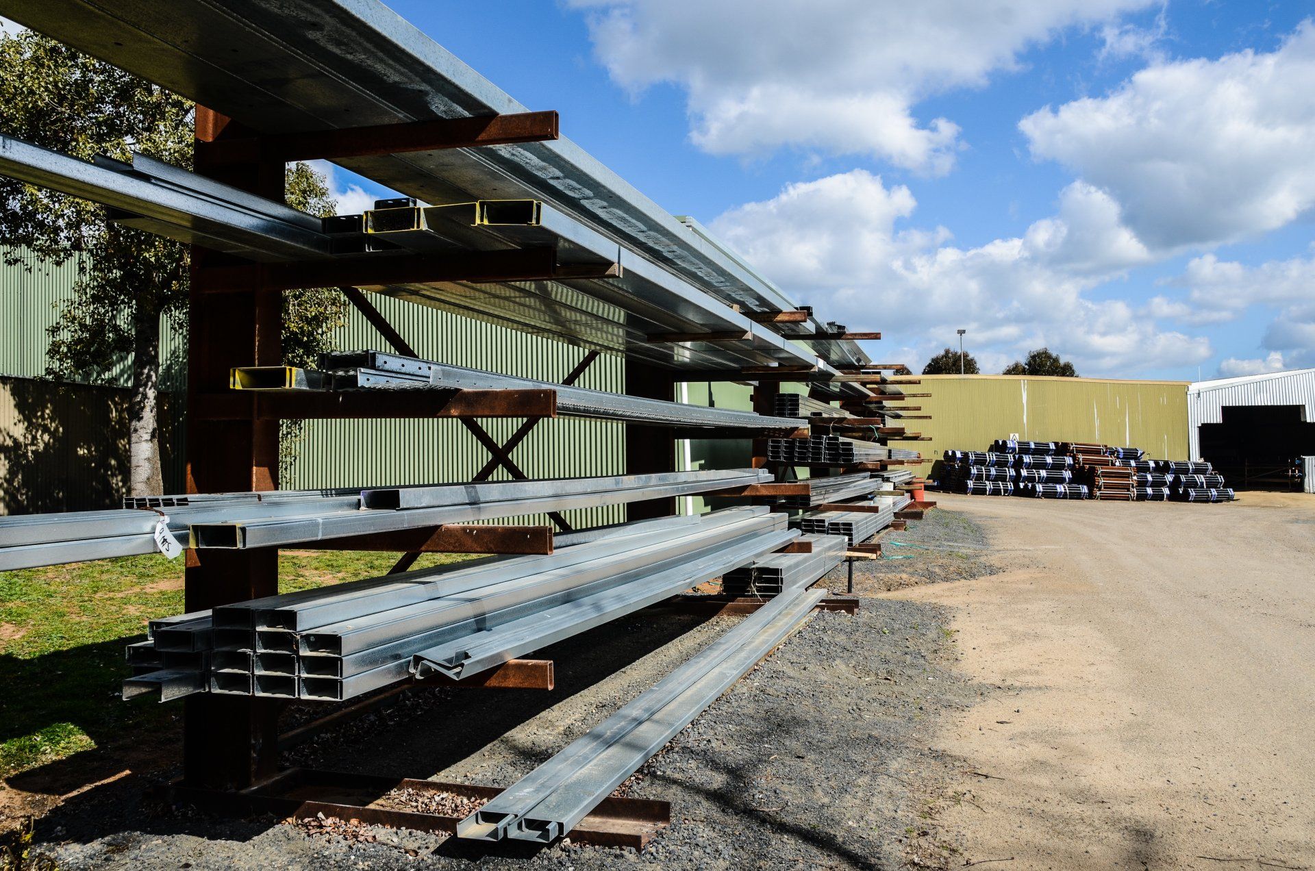 Mad Harry’s Steel is a locally-owned and operated family business that has been built on a foundation of good old fashioned Aussie values of providing the highest quality products and service, when you need them and for the best price.
