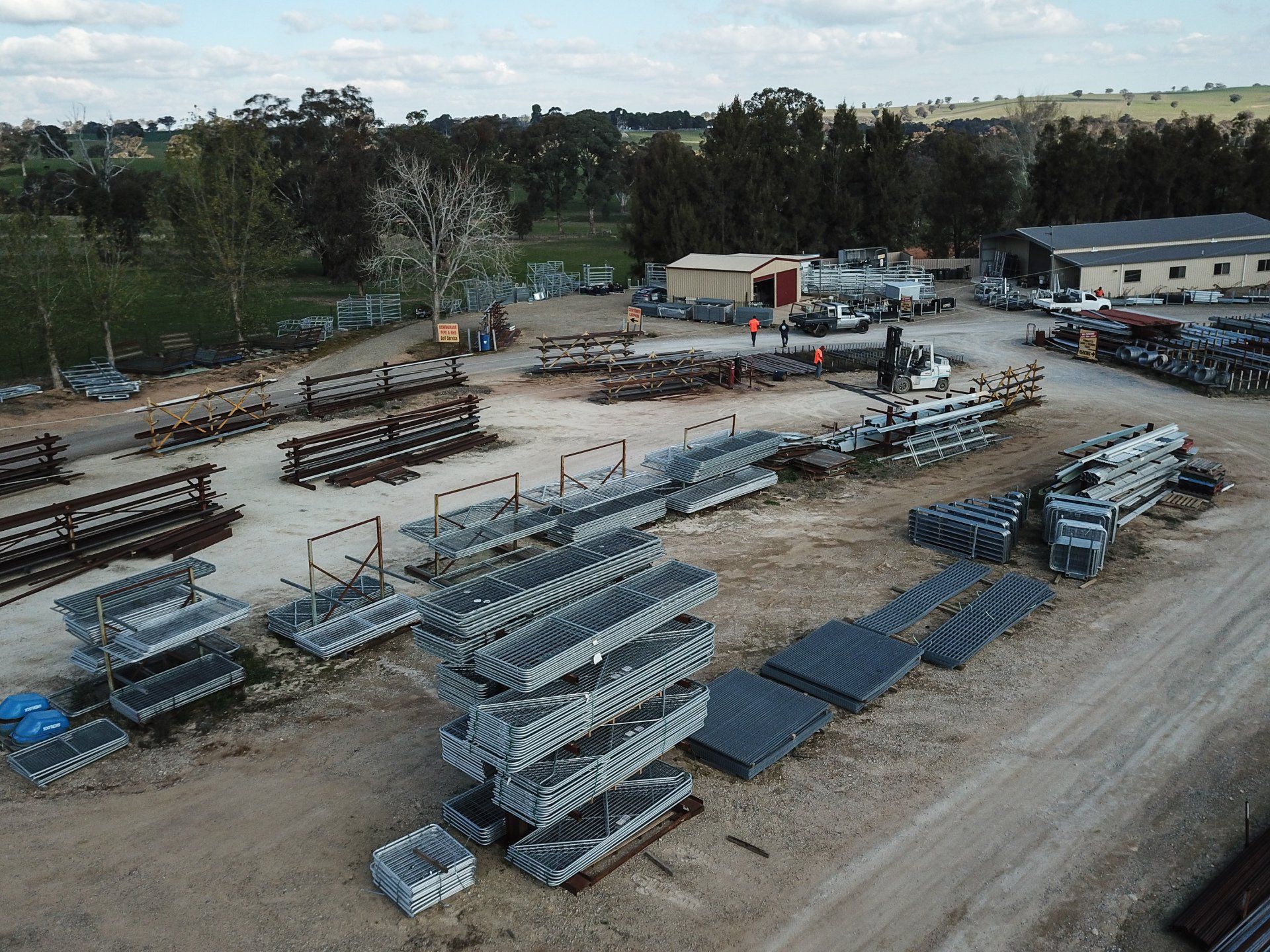 Mad Harry’s Steel is a locally-owned and operated family business that has been built on a foundation of good old fashioned Aussie values of providing the highest quality products and service, when you need them and for the best price.