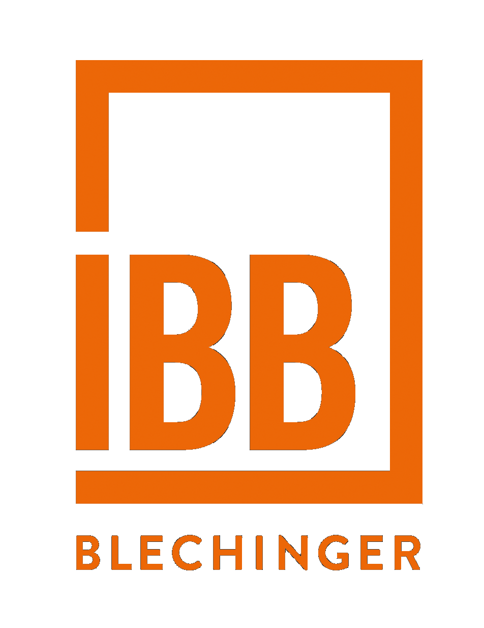 Das Logo von IBB Blechinger ist orange und weiß.