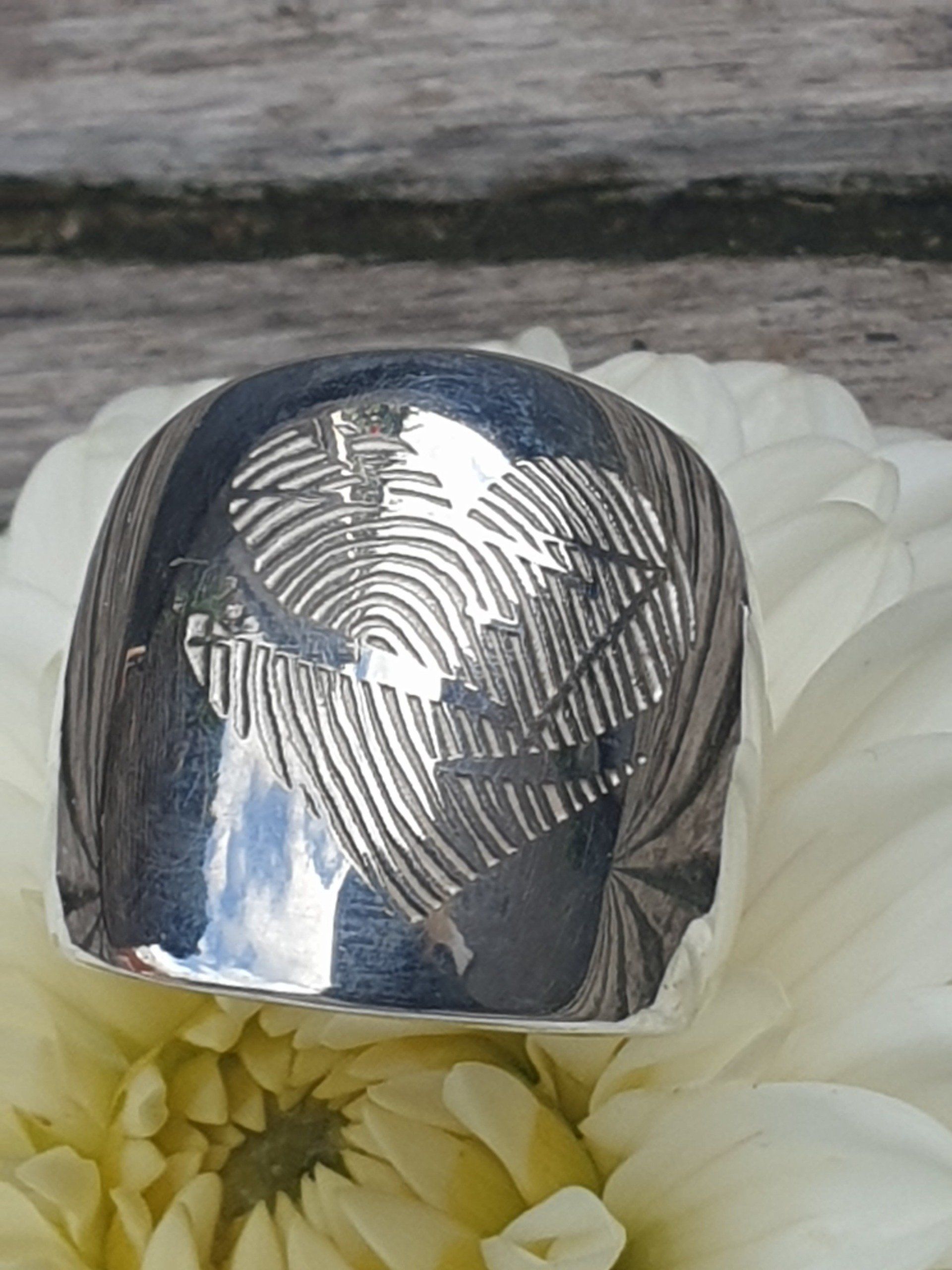 Zilveren ring met vingerafdruk