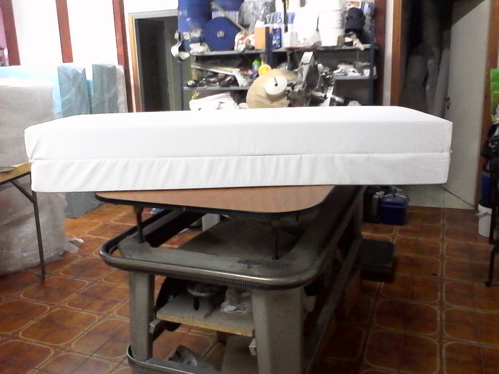 Materasso modulare durante produzione