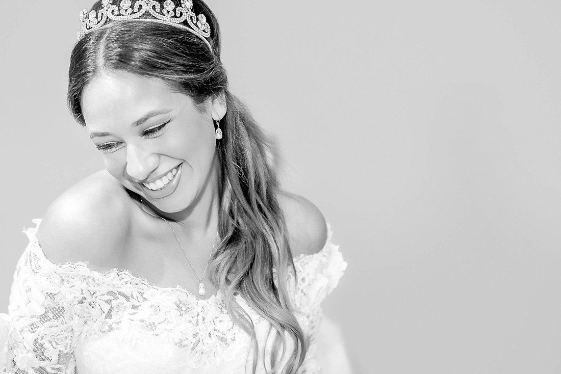 Wedding and Portrait Photographer Available for 2017