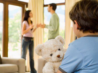 Boy with teddy bear and parents fighting - Custody in Fort Wayne, IN Boy with teddy bear and parents fighting - Custody in Fort Wayne, IN