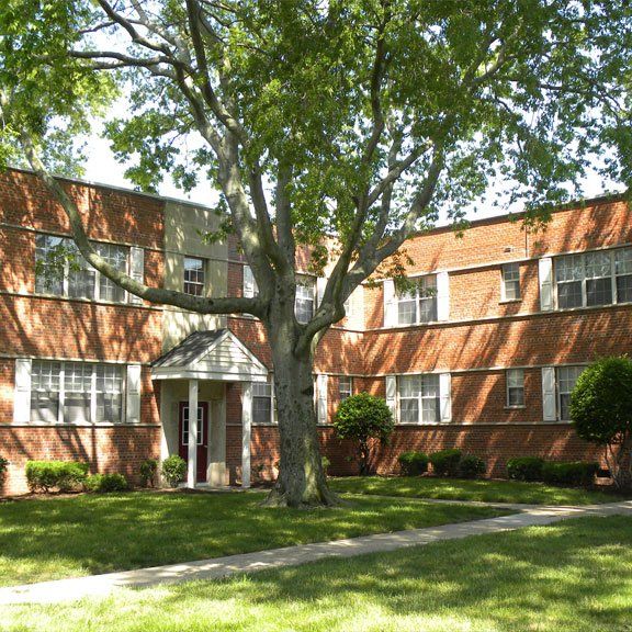 http://www.parkwoodmanorapartments.net/