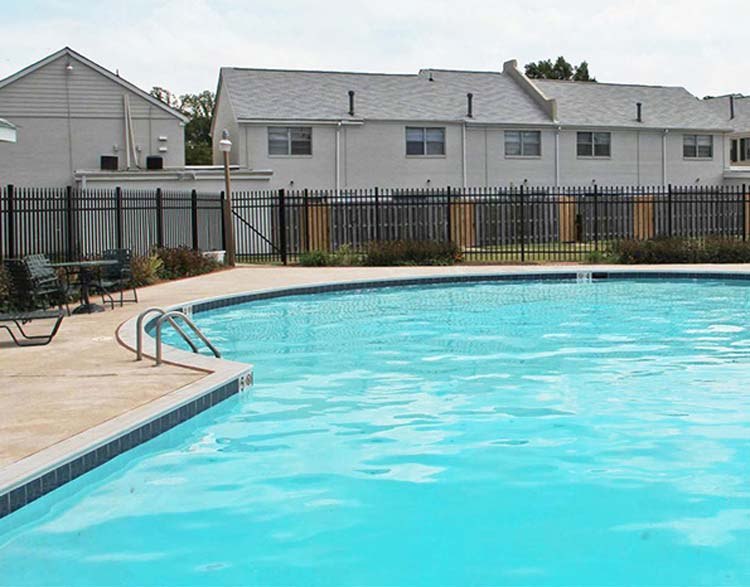 http://www.hiltonvillagetownhomes.com/