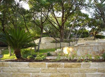 image-1061289-retainingwalls-348x255.jpg