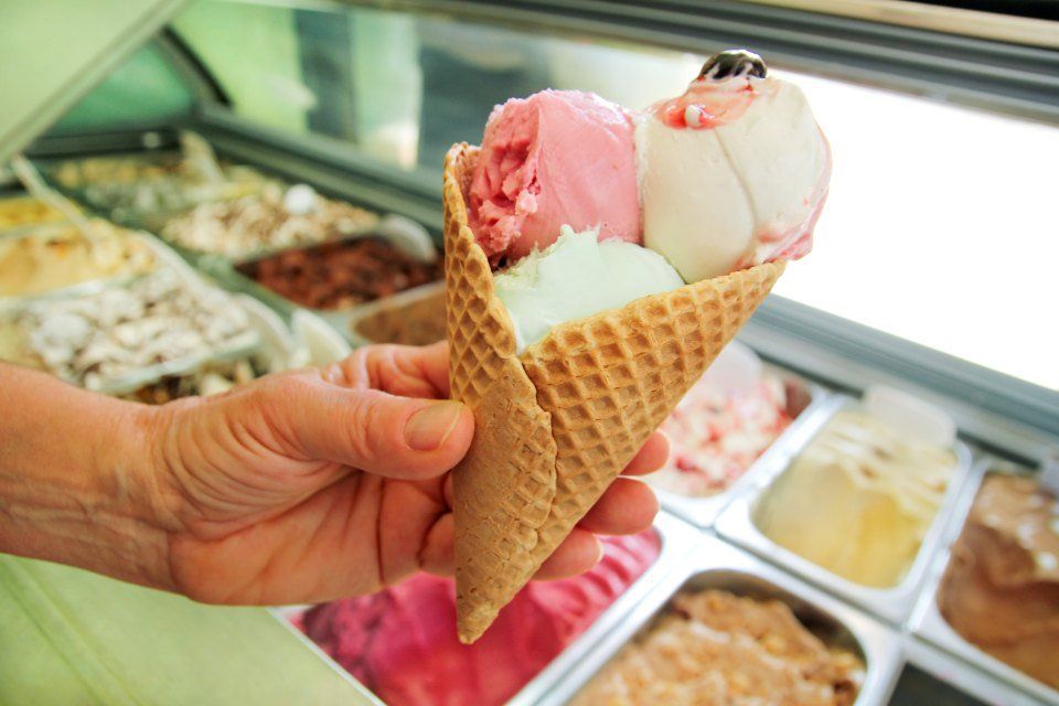 cialda con gelato artigianale