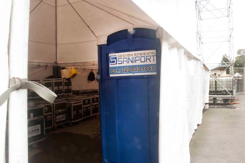 Saniport S. A.S.-cabinas-baños