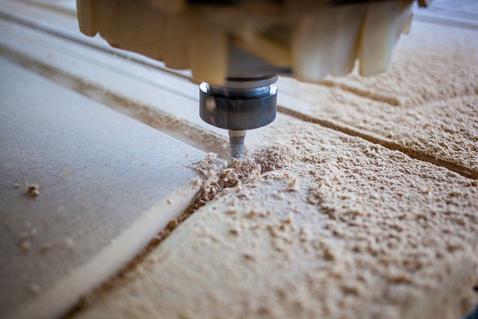 tavolo in legno grezzo per cucina