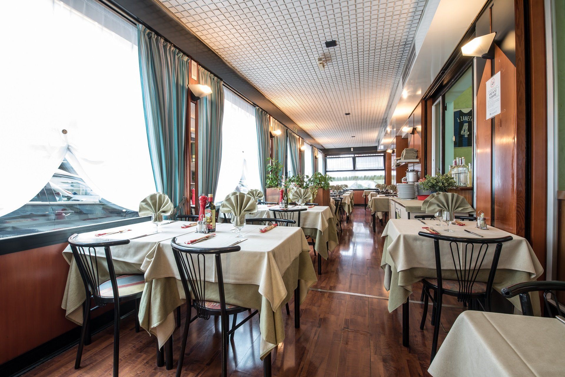 interno di ristorante di pesce