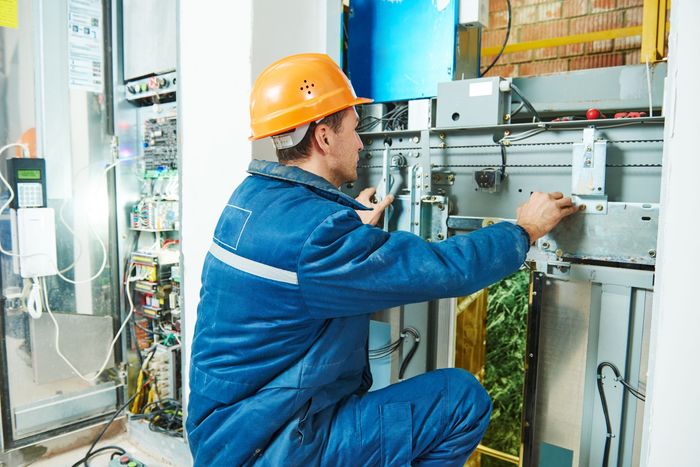 Sostituzione meccanica ascensori