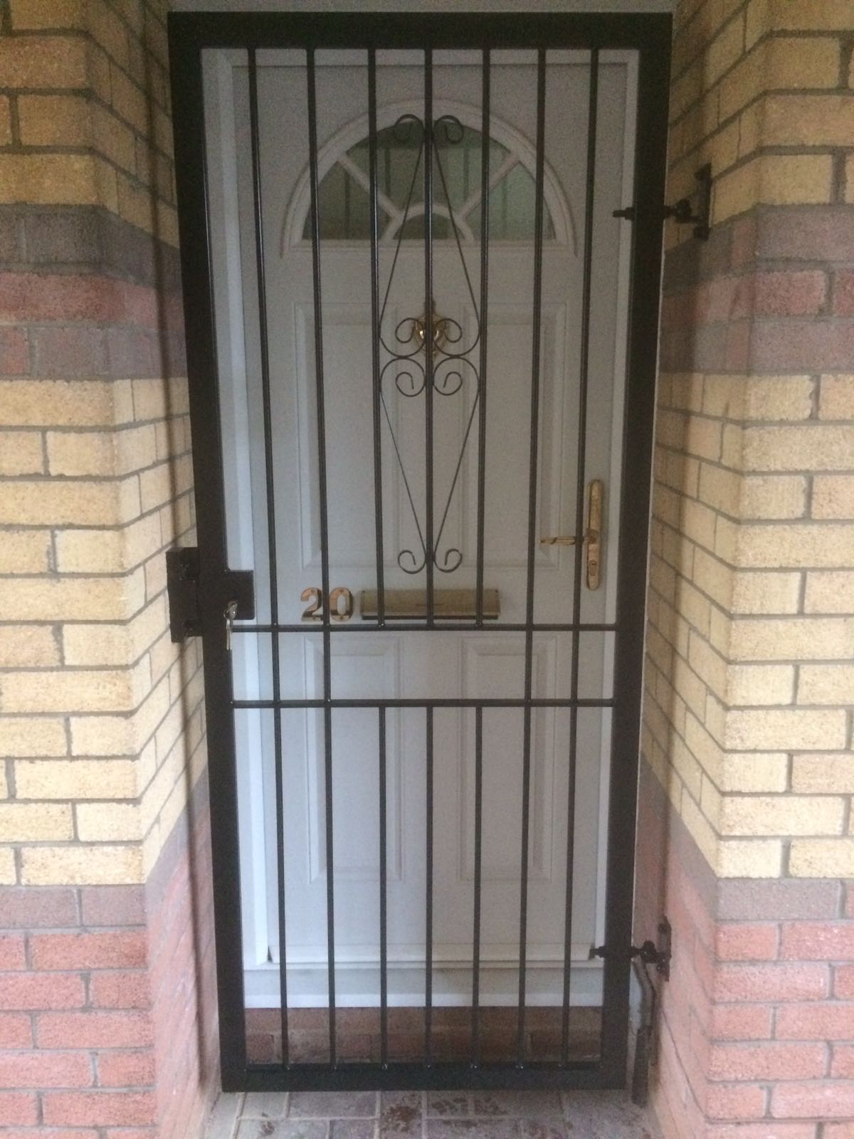 metal secondary gate