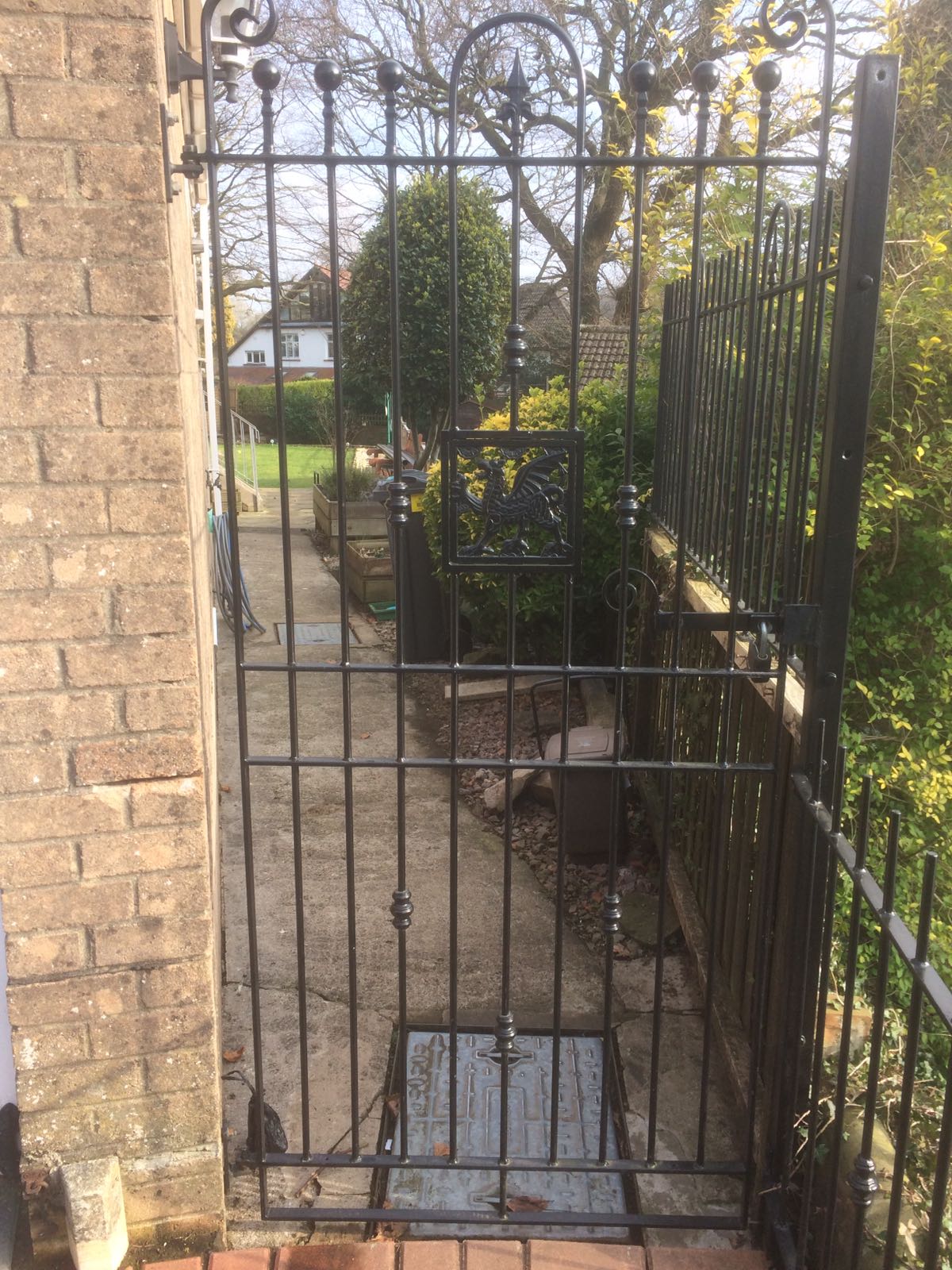side gate