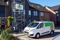 Werk in uitvoering schilderwerk-schilder-zeewolde-deur-kozijn-onderhoud-schilderen-sauzen-witten-houtrot-binnenwerk-buitenwerk-flevoland-winterschilder