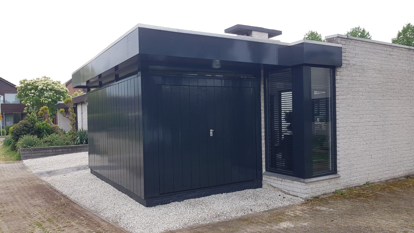 schilderwerk-schilder-zeewolde-deur-kozijn-onderhoud-schilderen-sauzen-witten-houtrot-binnenwerk-buitenwerk-flevoland-winterschilder