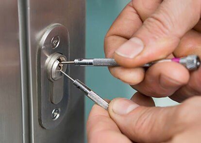 Fixing Door Handle — Lockout Service in Denver, CO Fixing Door Handle — Lockout Service in Denver, CO