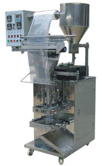 Máquina de envasado vertical de acero inoxidable con tolva, panel de control y rollo de film transparente sobre ruedas.