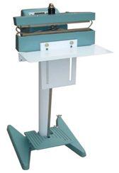 Máquina de pie de metal color turquesa con columna vertical y cabezal de prensado superior.
