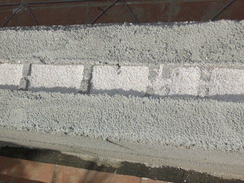 applicazione di mattoni in cemento