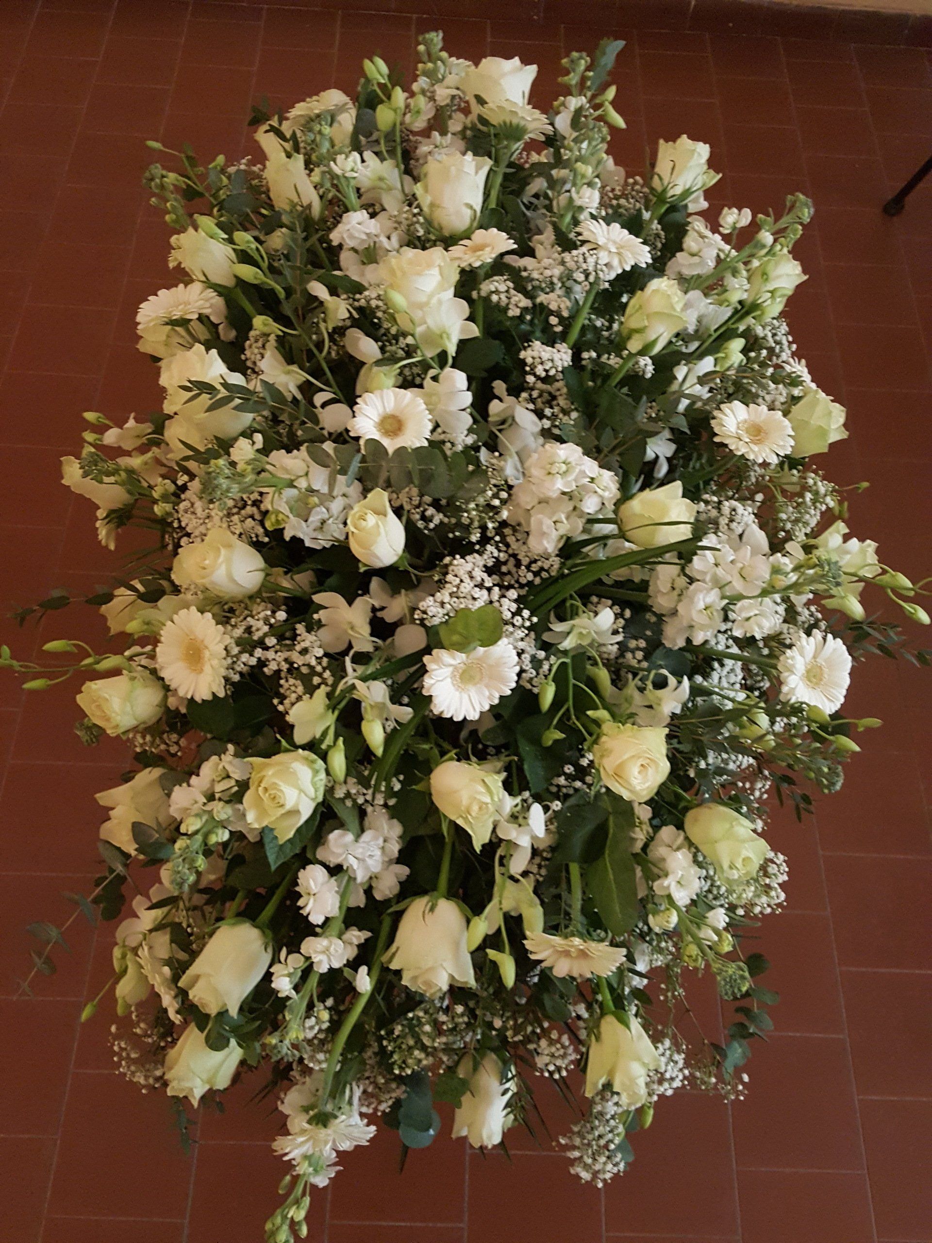 composizione floreale per funerale