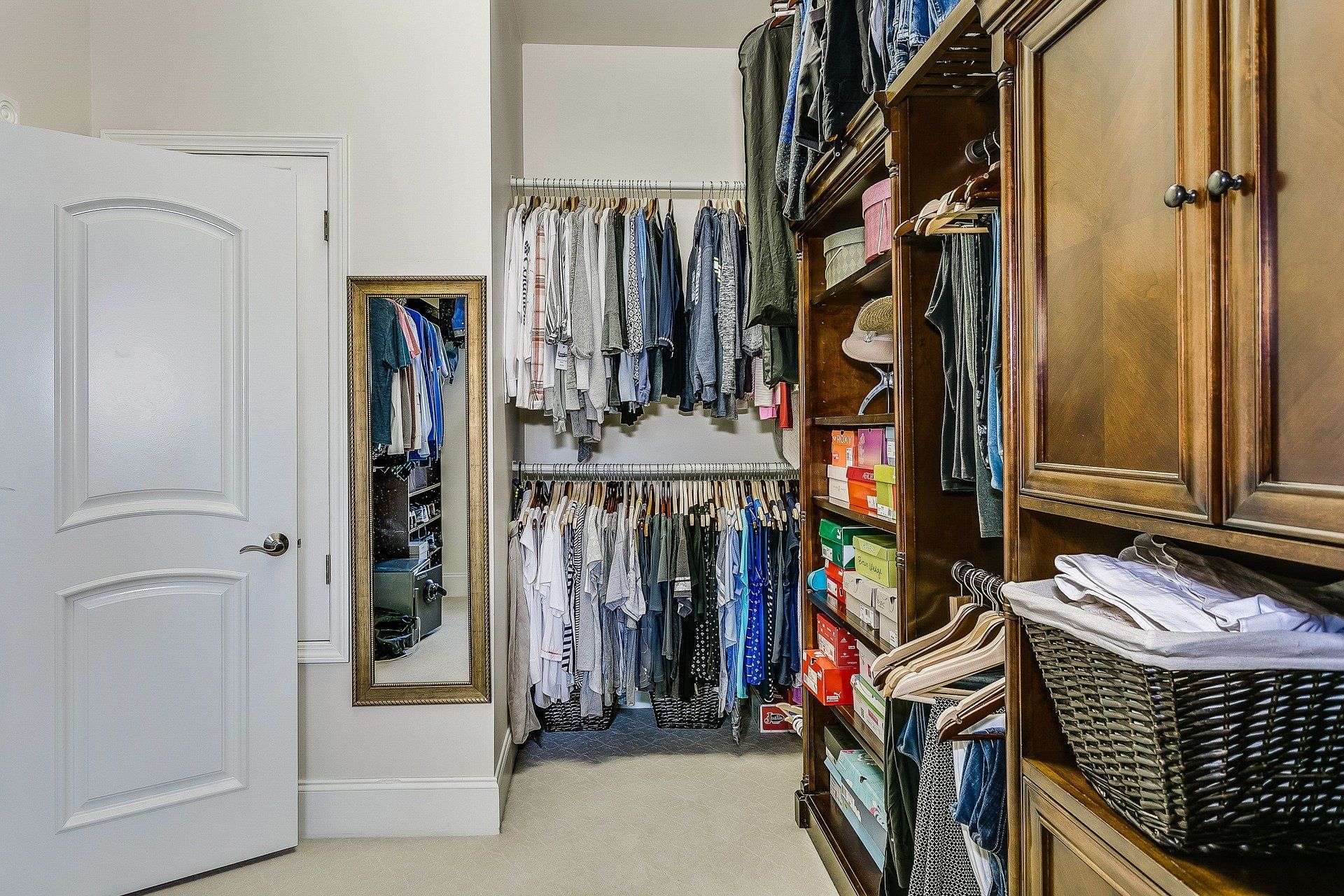 Self storage wardrobe