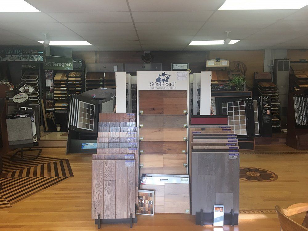 A store filled with lots of different types of wood flooring.