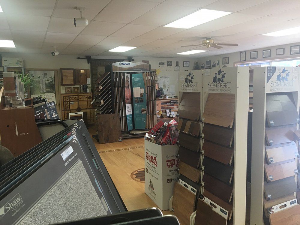 A store filled with lots of different types of flooring.