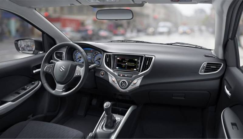 Suzuki Baleno interni