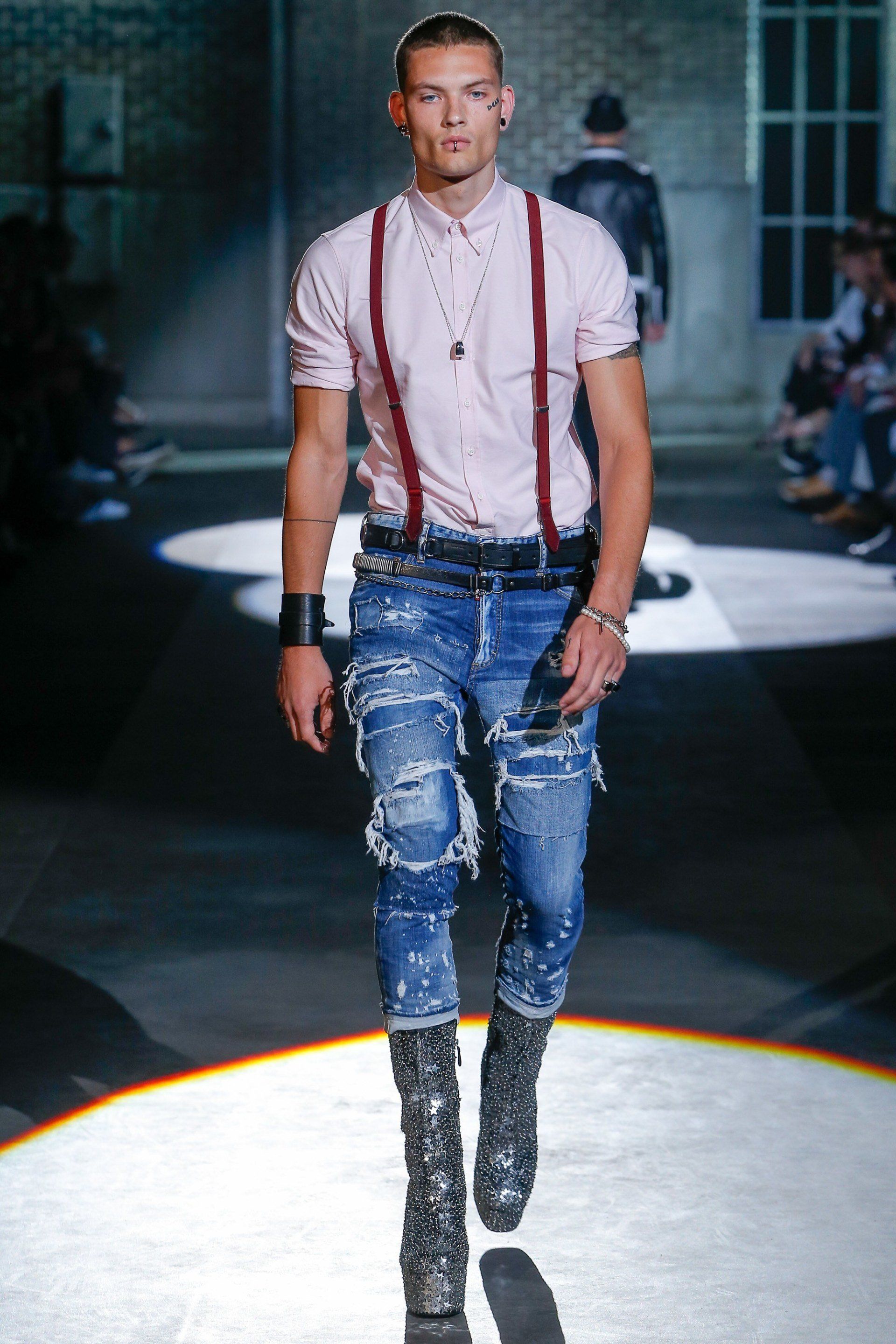 Abiti da uomo alla moda