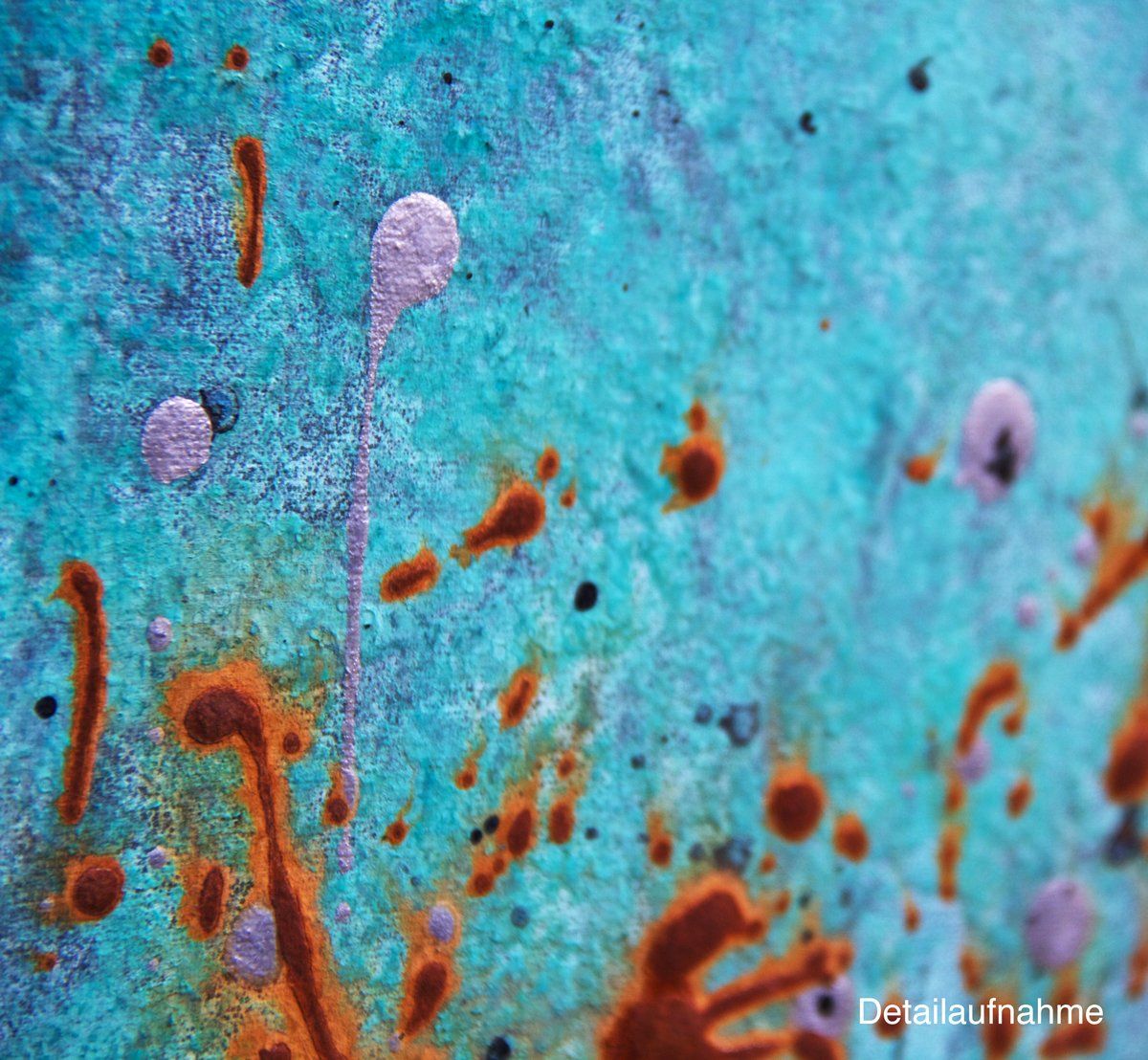 Gemälde-Trilogie „Chaos“ Maße: je 60 x 60 cm, 3 cm Tiefe  Material: Acryl, Echtrost, grüne sowie blaue Patina auf Eisen-, Silber- und Kupfer-Grundierung, Firnis  Malgrund: Leinwand auf Keilrahmen