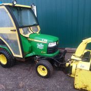 Paving machinery accessory vehicles