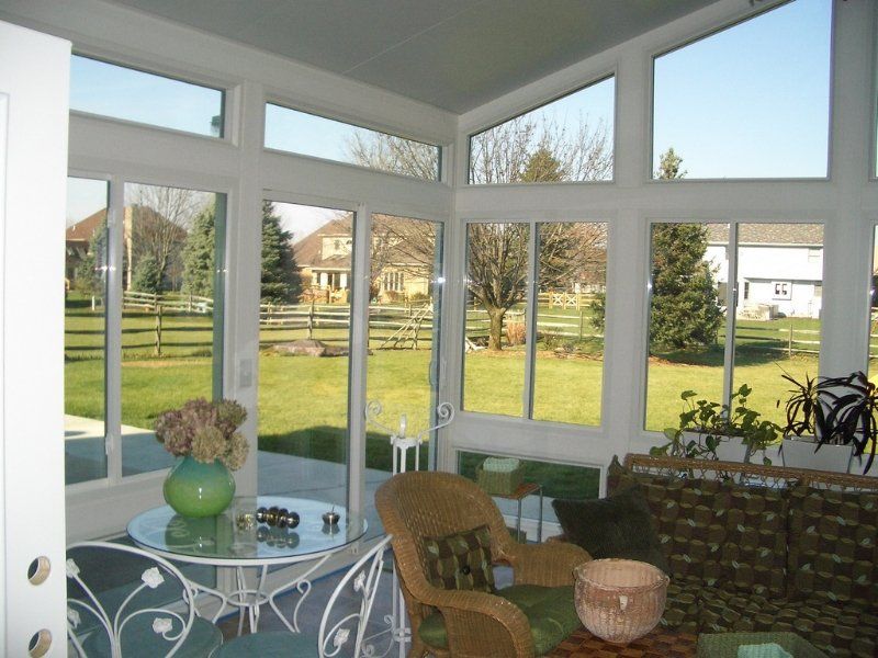 Sunrooms & Screenrooms 11