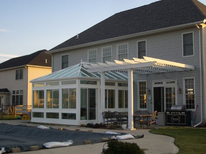 Sunrooms & Screenrooms 13