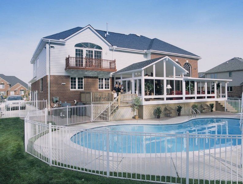 Sunrooms & Screenrooms 38