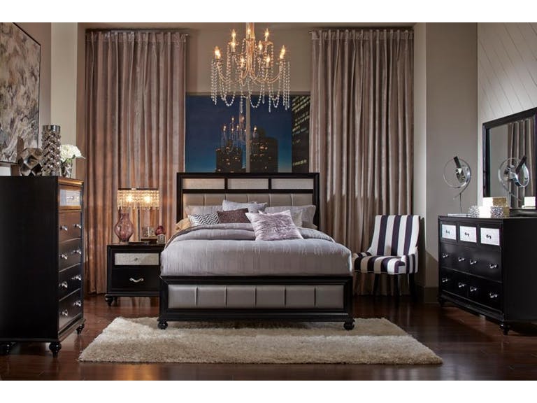 elegant curtains and chandelier to complement bedroom décor