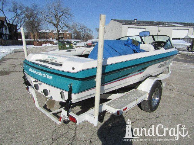 Malibu Echelon completed gelcoat repair and restoration