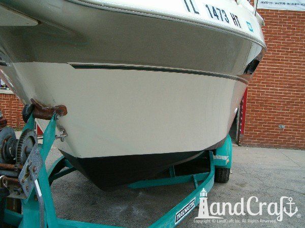 Maxum boat with restored and glossy gelcoat finish