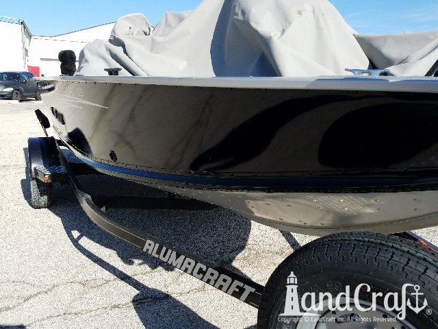 Picture of repaired and refinished aluminum boat