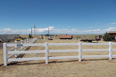 White Fence at Farm — Kiowa, CO — Frontier Fence White Fence at Farm — Kiowa, CO — Frontier Fence