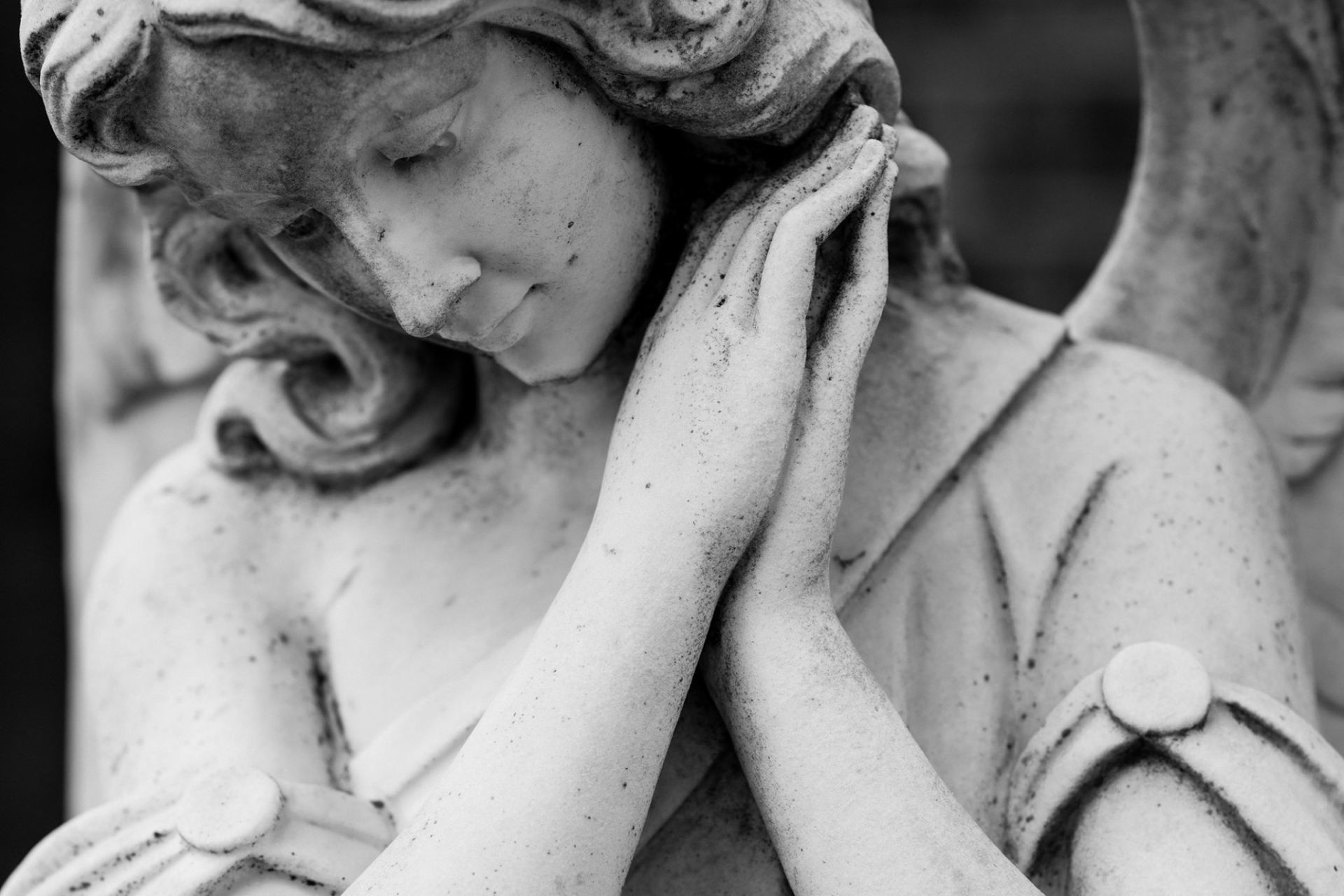statua d'angelo