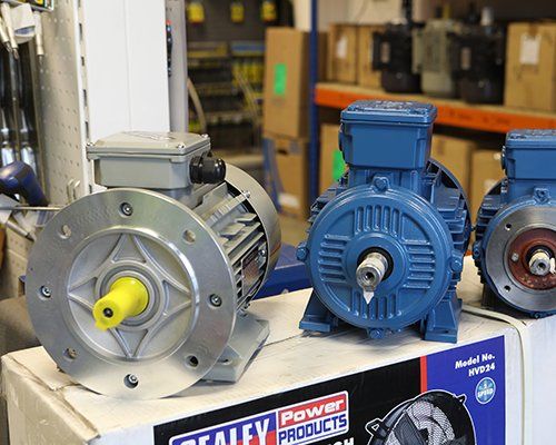 MOTORS