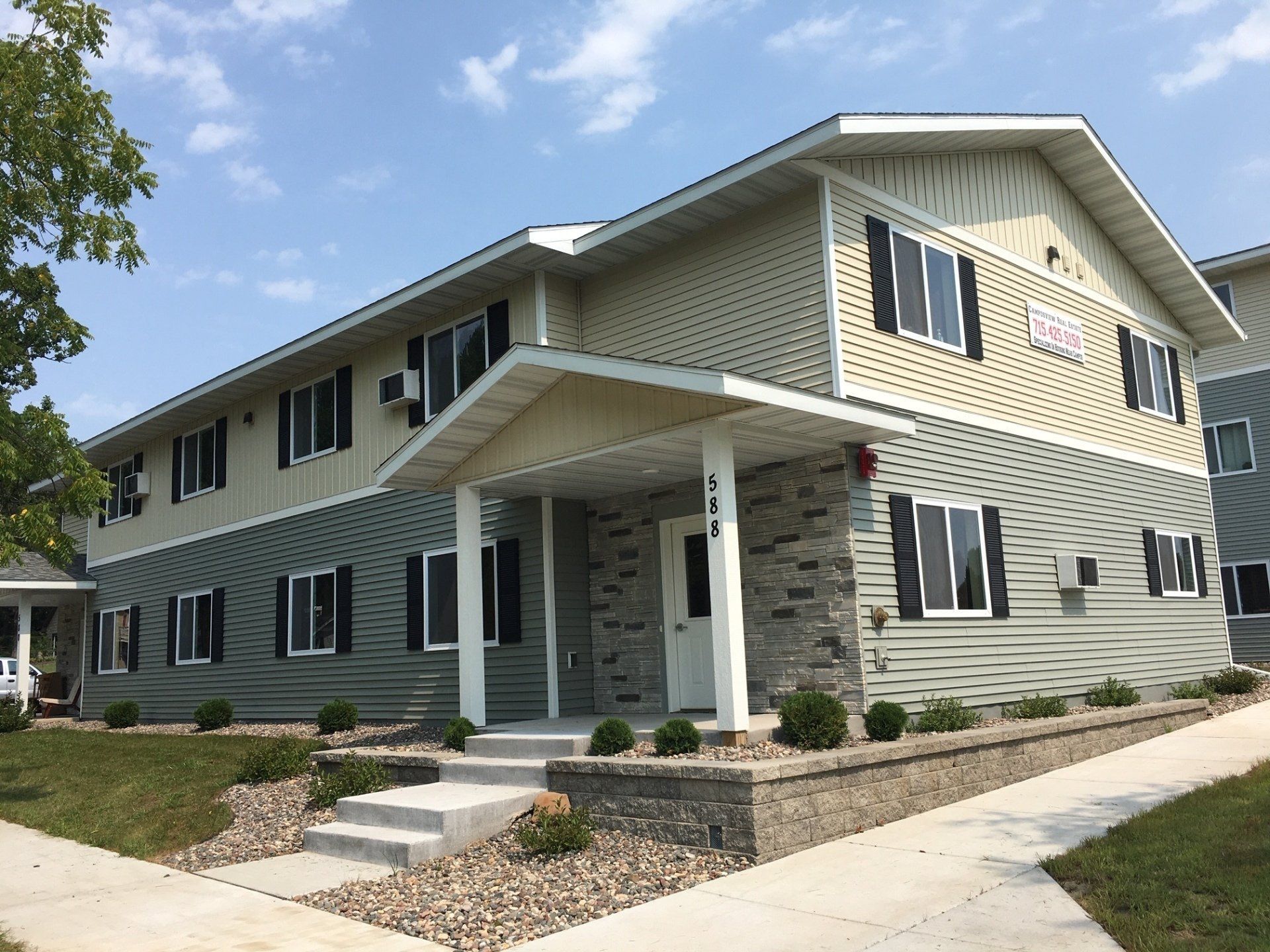 Birchcrest 8BR Apartments Exterior