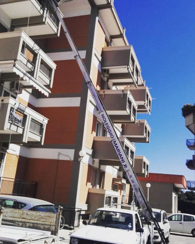 autoscala durante il trasloco