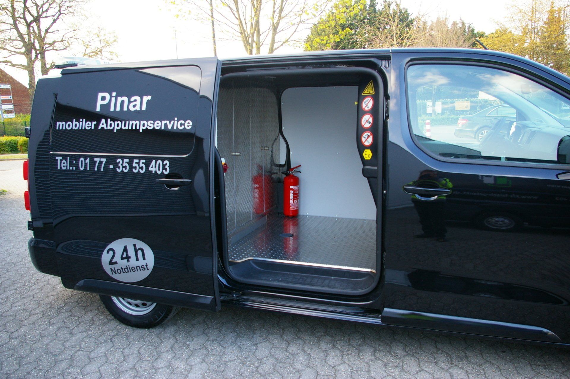 Einsatzwagen - Kraftstoff abpumpen