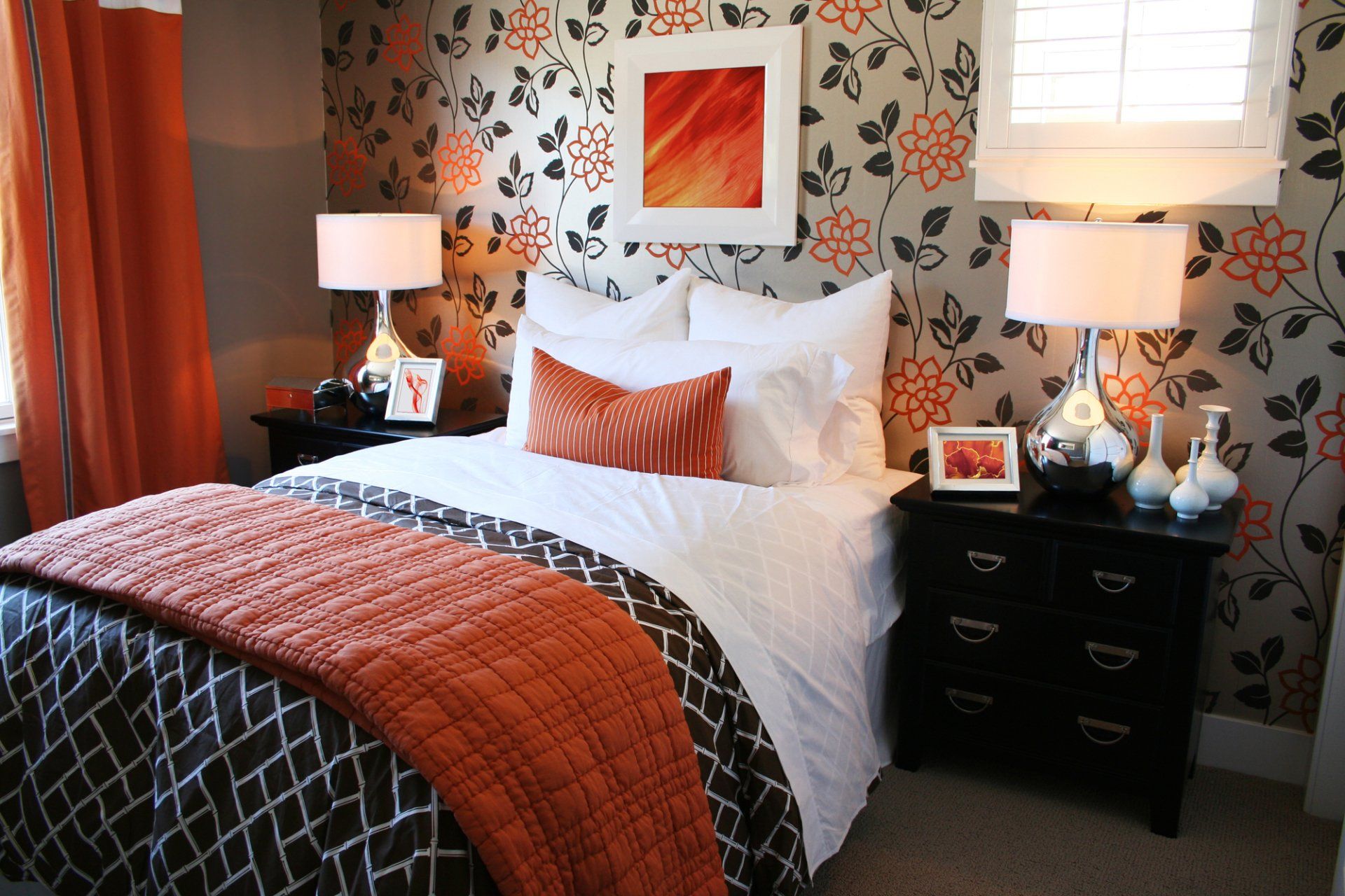 Wallpaper Repair in Miami, FL | EDGE Wallcovering Services Corp